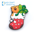 Échantillon gratuit cadeau personnalisé logo personnalisé 3d caoutchouc souple pvc festival réutilisable santa arbre de noël aimant de réfrigérateur pour la décoration